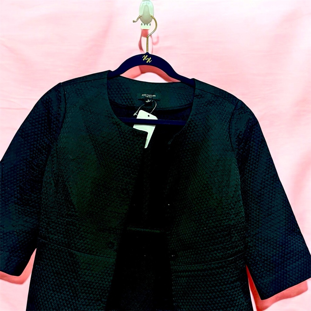 Black cropped Blazer